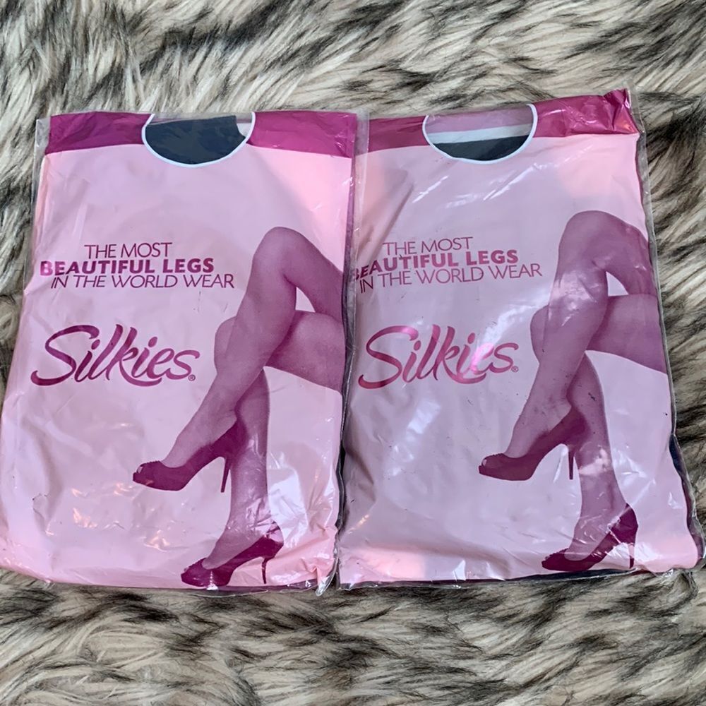Lot of 2 Vintage Silkies Nylon Pantyhose Ultra Shapely PerfectionβDark Navy